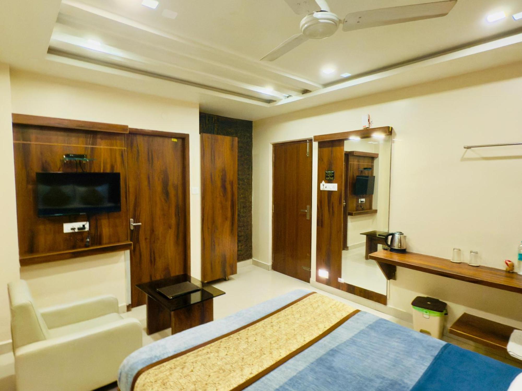 The Hydel Park - Business Class Hotel - Near Central Railway Station Chennai Bagian luar foto