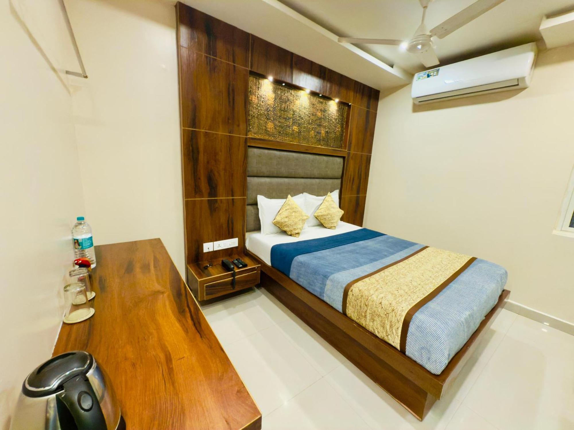 The Hydel Park - Business Class Hotel - Near Central Railway Station Chennai Bagian luar foto
